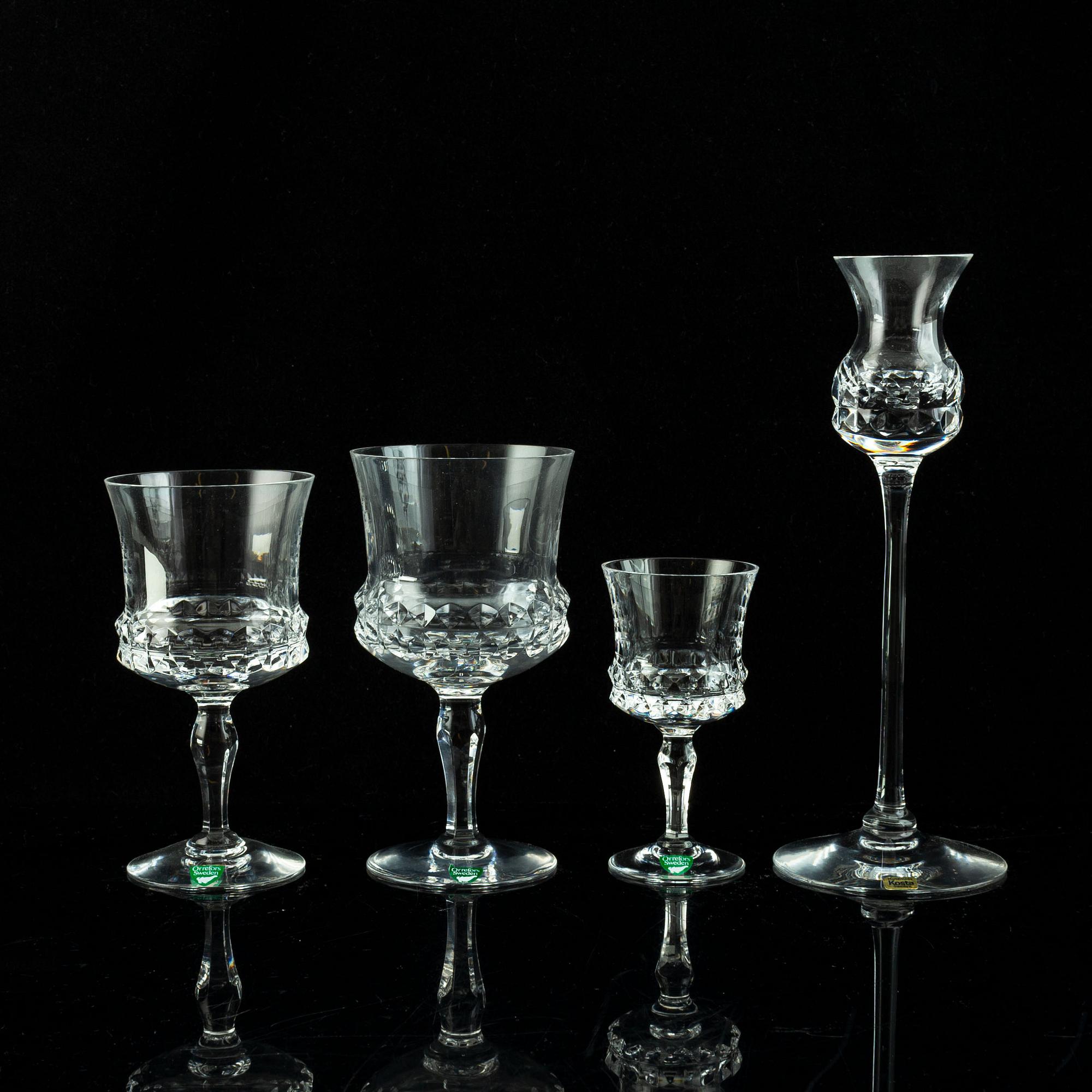 37 pieces  "Silvia" Ingeborg Lundin,  Orrefors, Kosta.