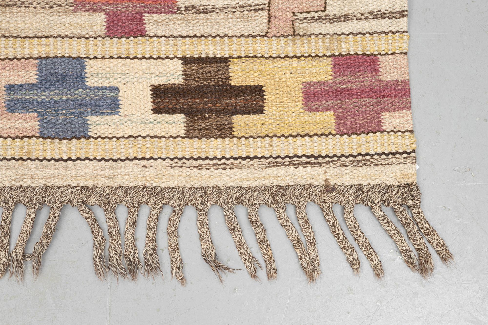 Märta Måås-Fjetterström, a carpet, "Munka-Ljungby", flat weave, ca 
 217,5 x 140 cm, signed AB MMF.