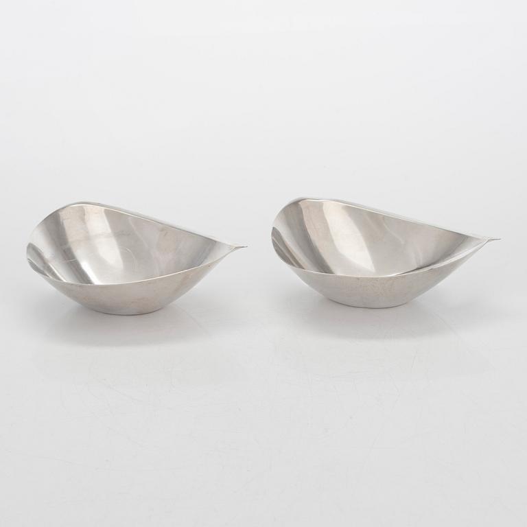 Tapio Wirkkala, two silver bowls, marked TW, Kultakeskus, Hämeenlinna 1960.