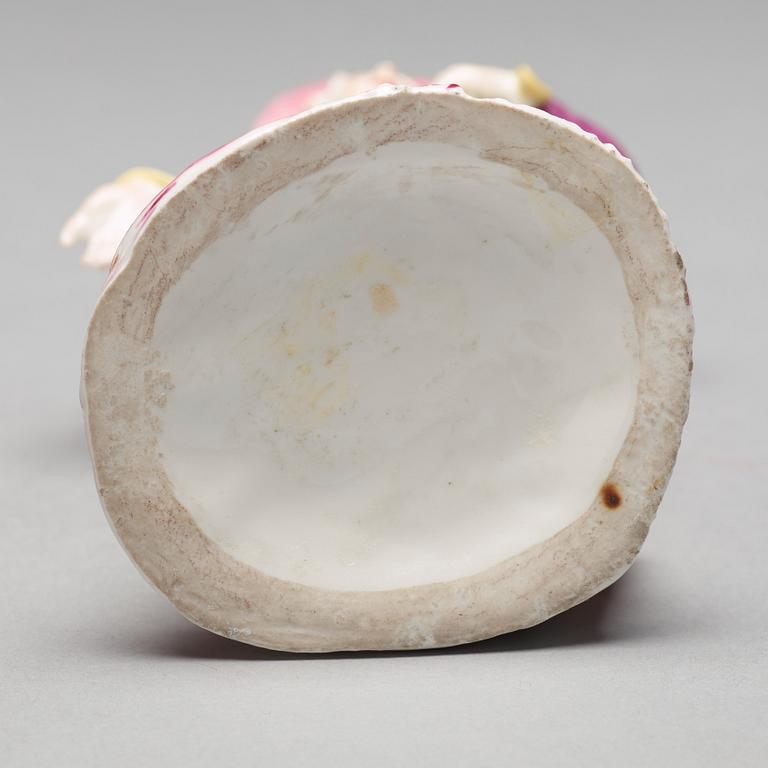 FIGURINER, två stycken, mjukt porslin. Marieberg, 1700-tal.