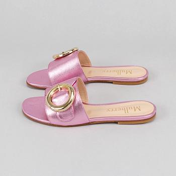 Mulberry, a pair of pinc metallic leather 'Opera Buckle Slide' sandals, size 39.