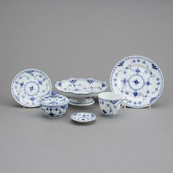 KAFFESERVIS, 27 delar, porslin, "Musselmalet", Royal Copenhagen, 27+1 delar.