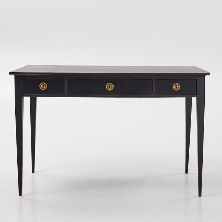 Skrivbord, gustaviansk stil, 1900-talets första hälft.