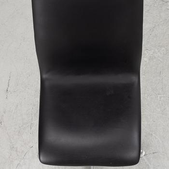 Arne Jacobsen, an 'Oxford Chair', Fritz Hansen, Denmark 1998.