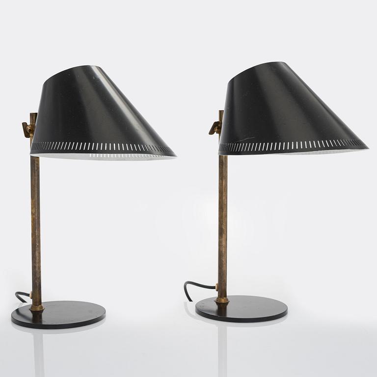 Paavo Tynell,  Two 1960s '9227' table lamps for Idman, Finland.