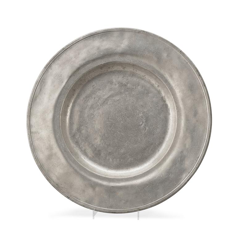 A Swedish 17th century pewter charger presumably by L Drenchler (Stockholm 1678-1685).