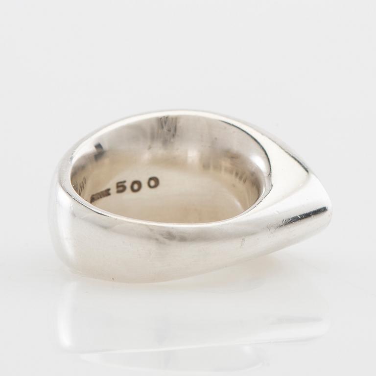 Regitze Overgaard, Ring "Zephyr" modell nr 500 sterlingsilver, Georg Jensen.