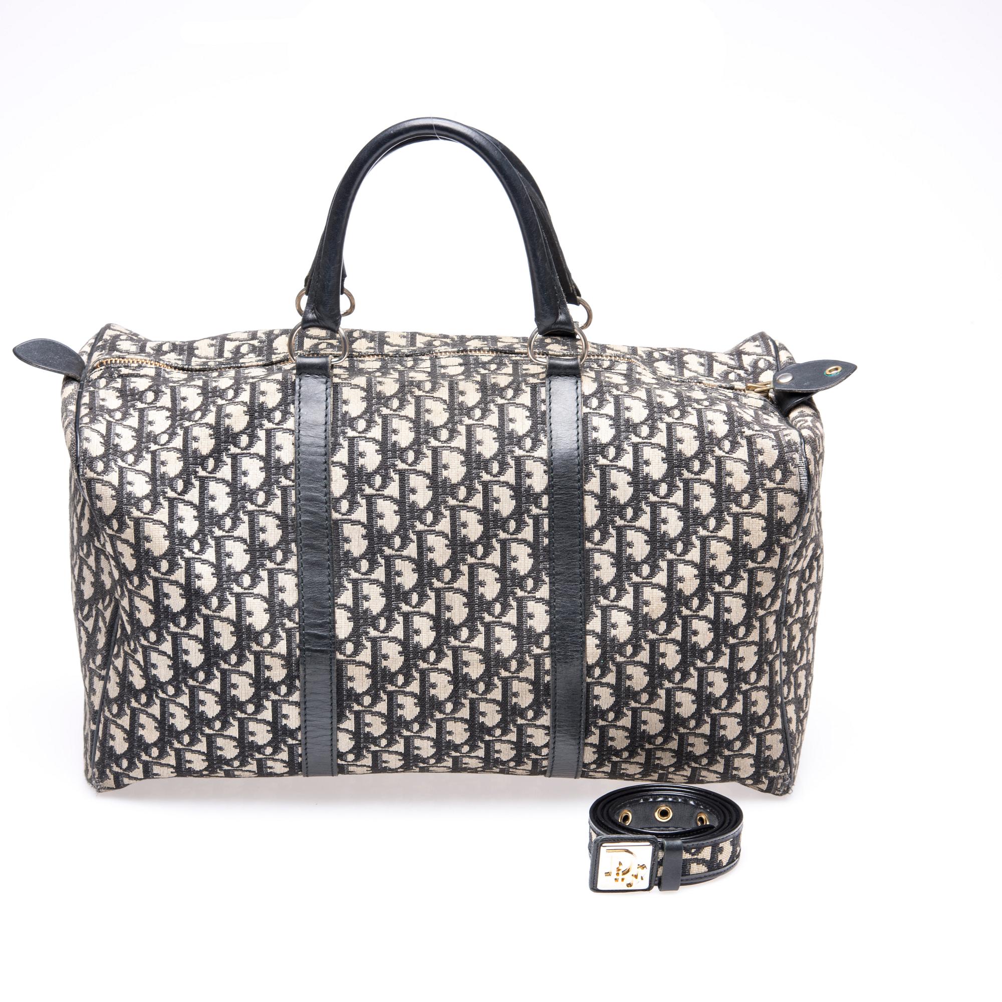 VÄSKA och SKÄRP, Christian Dior.