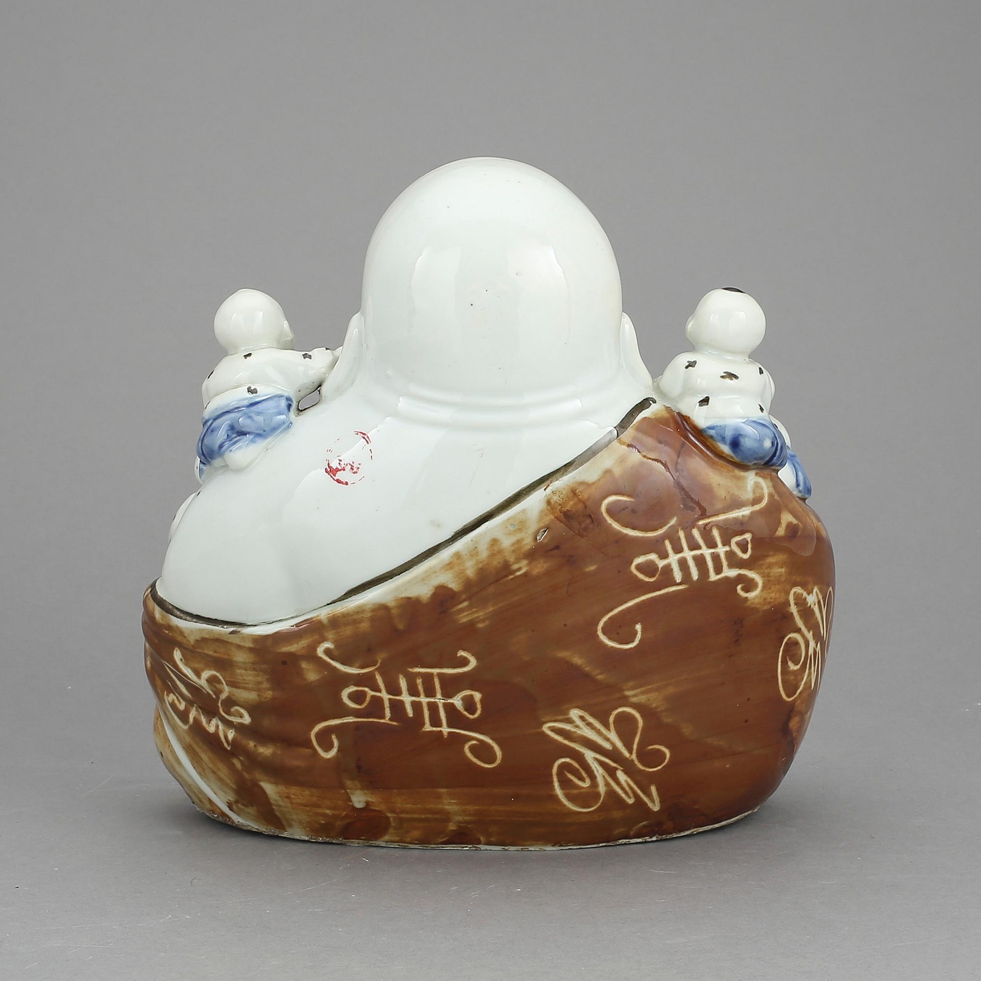 BUDAI, porslin, Kina 1900-tal.