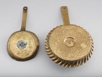 LJUSSTAKAR, 2 st, mässing, 1800-tal.
