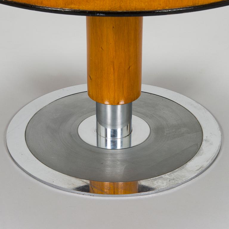 Pauli Blomstedt, a pair of 1930s armchairs and table for Merivaara Ltd.
