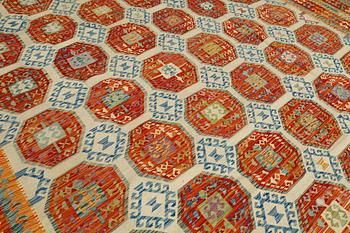 Matta, Kelim, ca 481 x 404 cm.