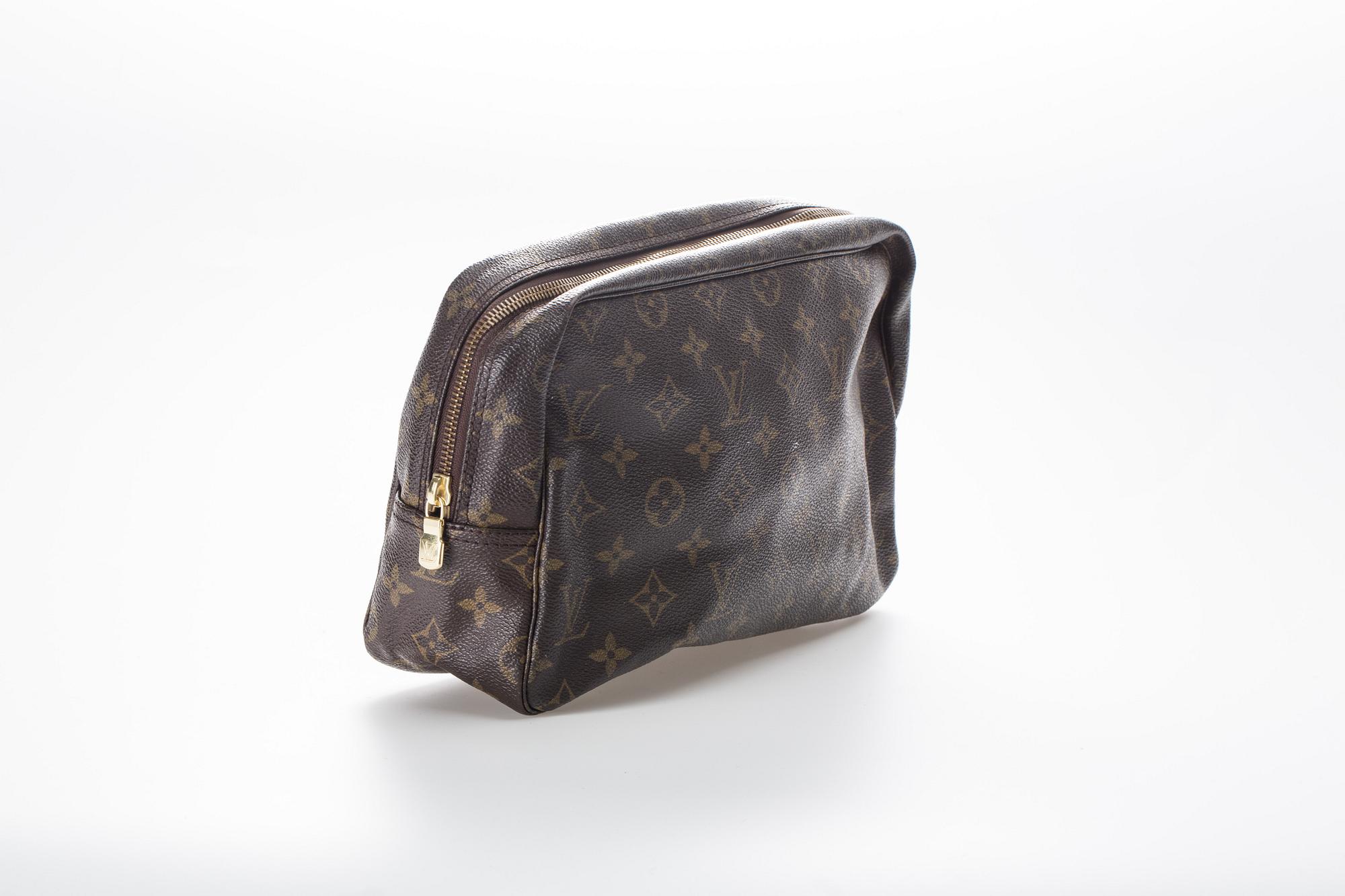 NECESSÄR, "Trosse de toilette", Louis Vuitton.