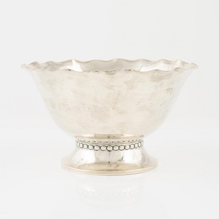 A silverbowl dated 1926.