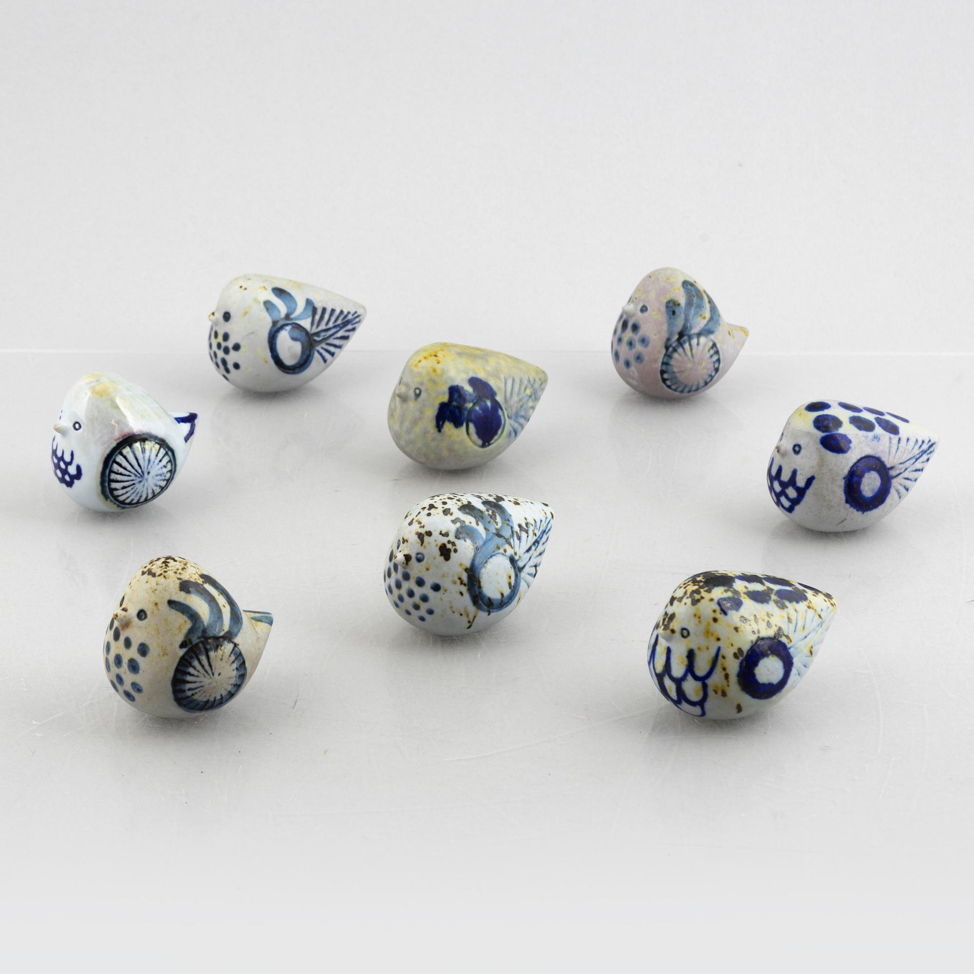 Lisa Larson, skulpturer, 8 st, småfåglar, stengods, Gustavsberg.