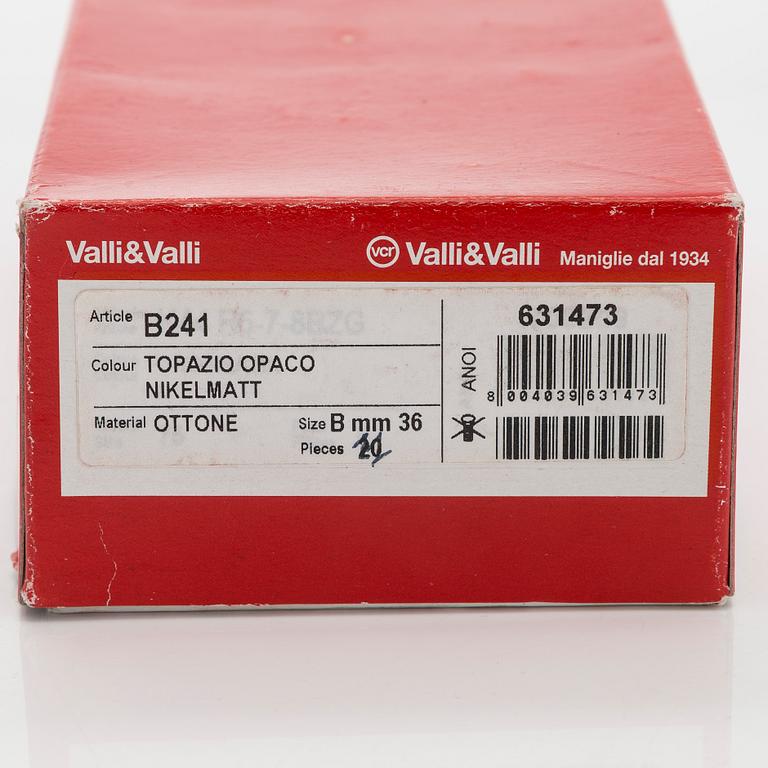 Eero Aarnio, vetimiä, 20 kpl, Valli&Valli, Italia, 2007/08.