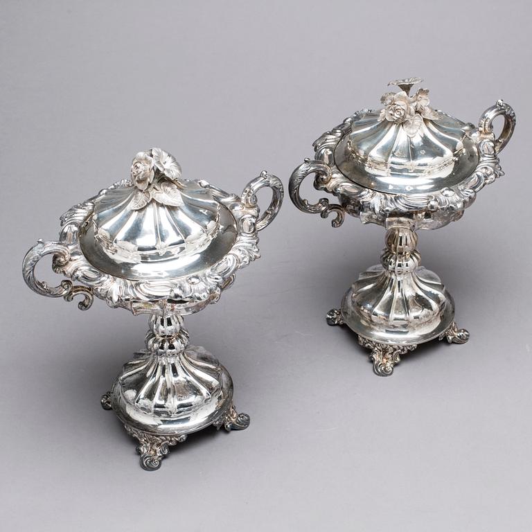 Gustaf Möllenborg, Stockholm 1854, Sockerskålar, ett par, silver, nyrokoko.