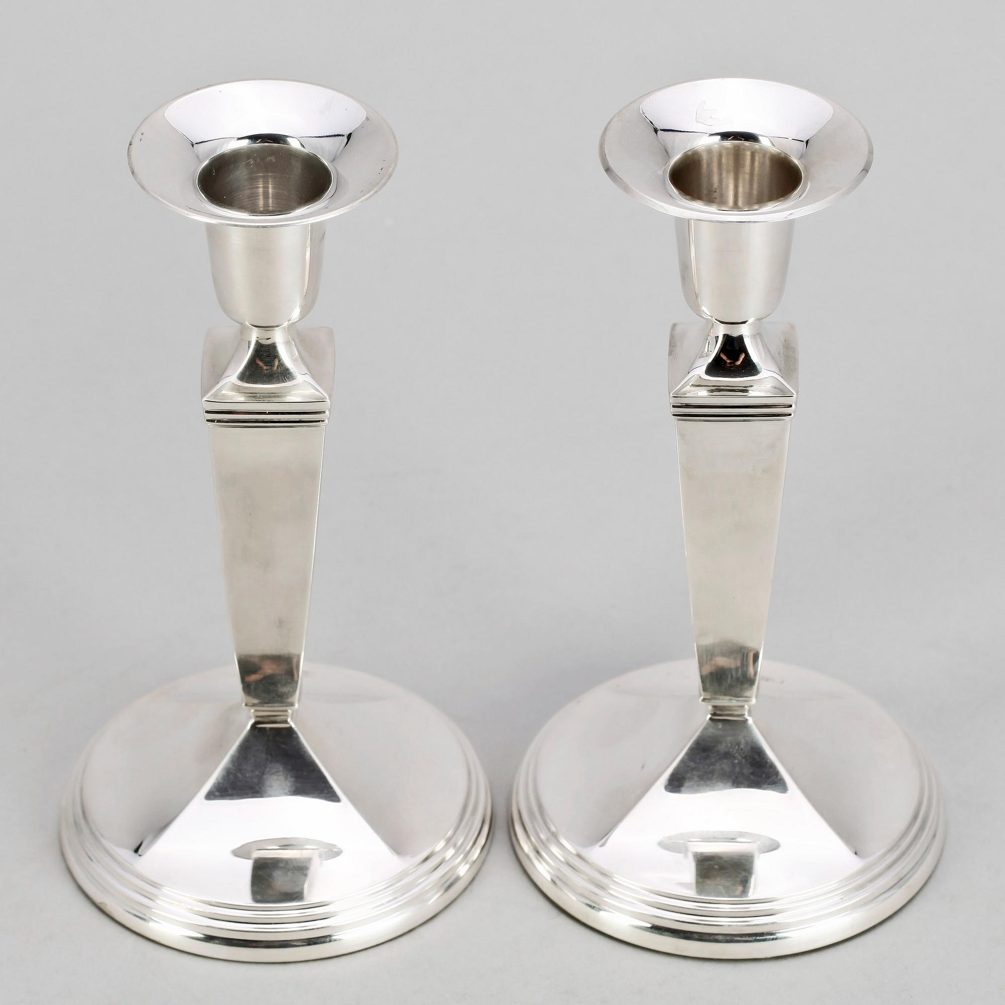 LJUSSTAKAR, ett par, silver, GAB, Stockholm, 1963.