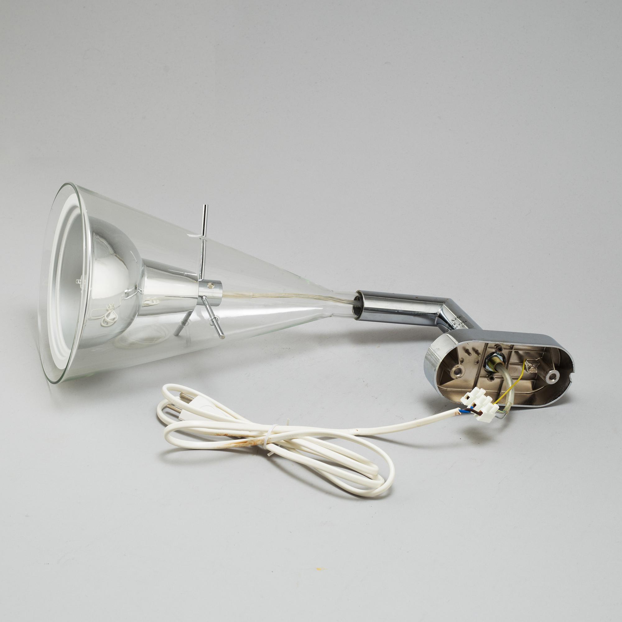 FRANCO RAGGI, vägglampa, "Flute", Fontana Arte, Italien.