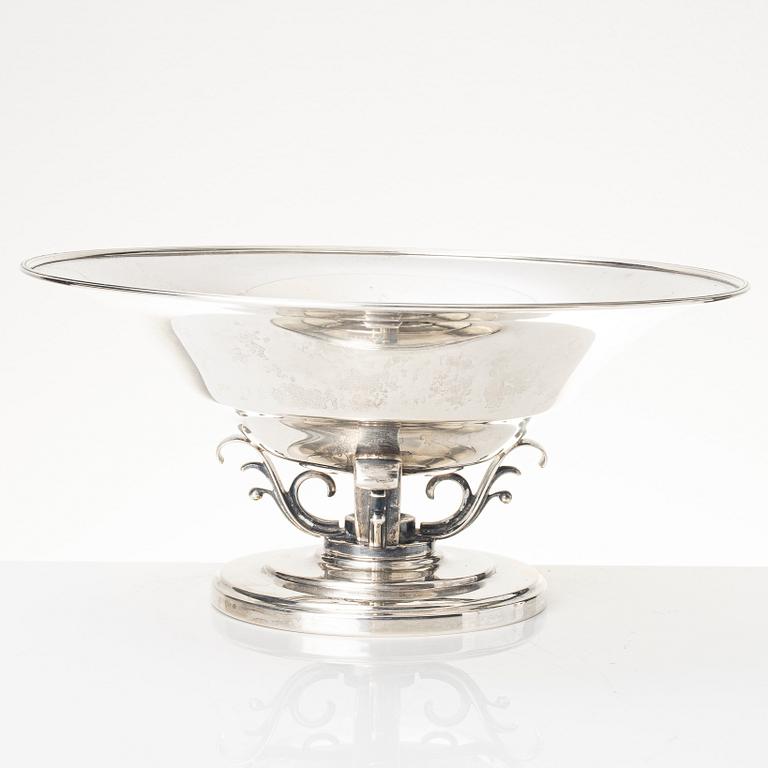 A silver bowl, C.G.Hallberg, Stockholm, Sweden, 1936.