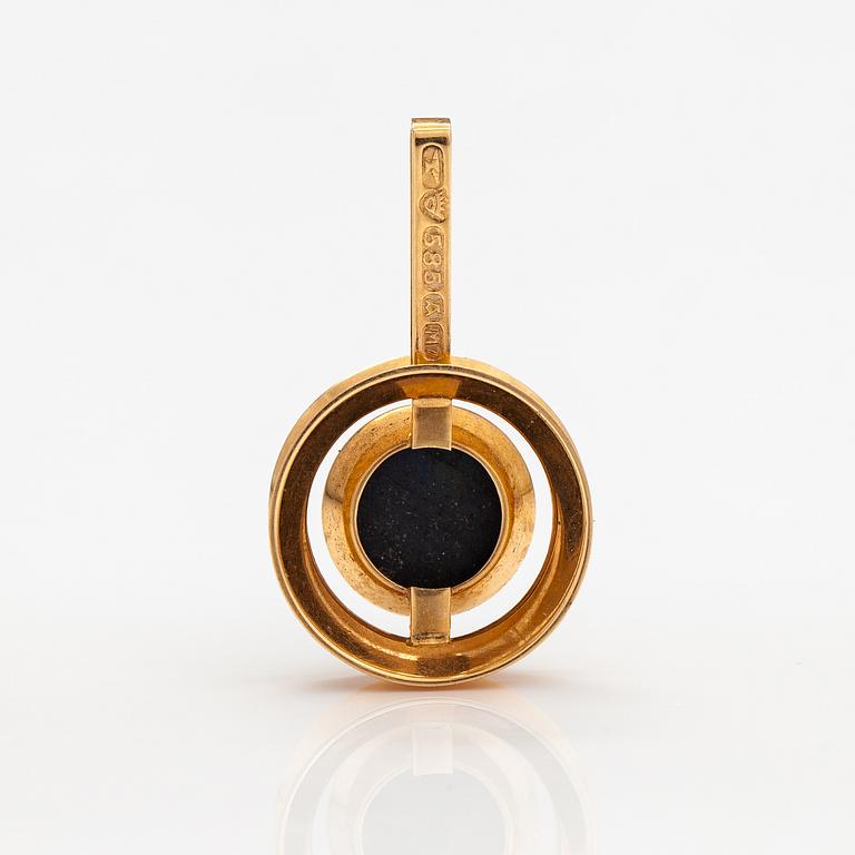 Elis Kauppi, A 14K gold and spectrolite pendant. Kupittaan kulta, Turku 1965.