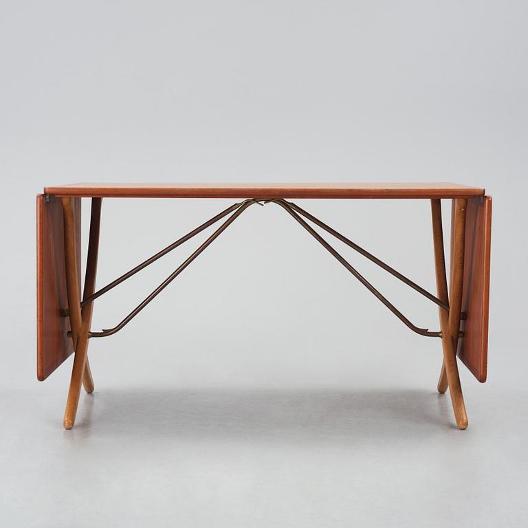 Hans J. Wegner, bord med klaffar "AT-304", teak och ek, Andreas Tuck, Danmark 1950-60-tal.