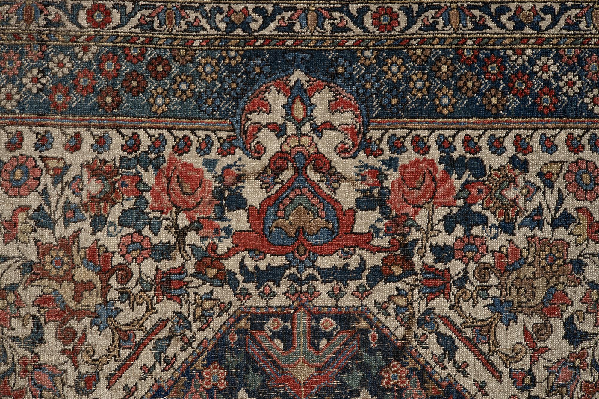 Rug, semi-antique Bakhtiari ca 208 x 126 cm.