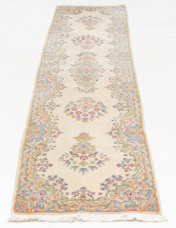 Gallery rug, oriental, 360 x 75 cm.