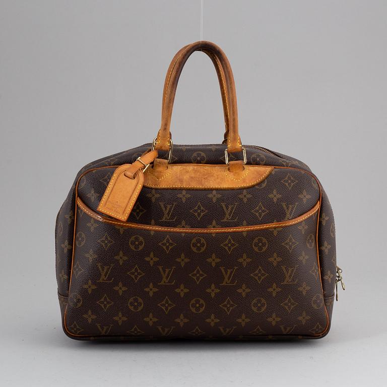 LOUIS VUITTON, a monogram canvas 'Deauville'.