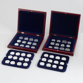 Myntsamling, minnes- och jubileumsmynt, 61 st, mestadels i silver. I tre schatull.