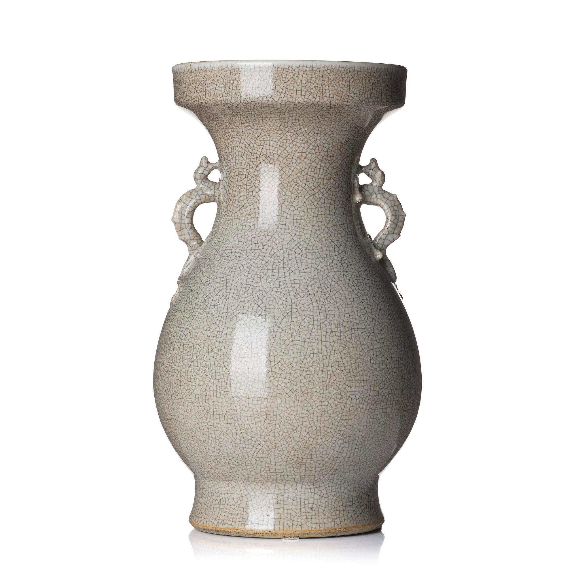 Vas, ge-glasyr. Qingdynastin, 1800-tal.