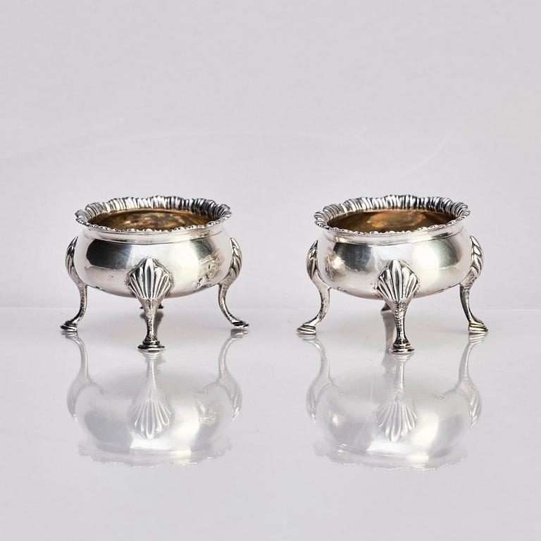 Benjamin Mountigue, saltkar, ett par, silver, London 1783.