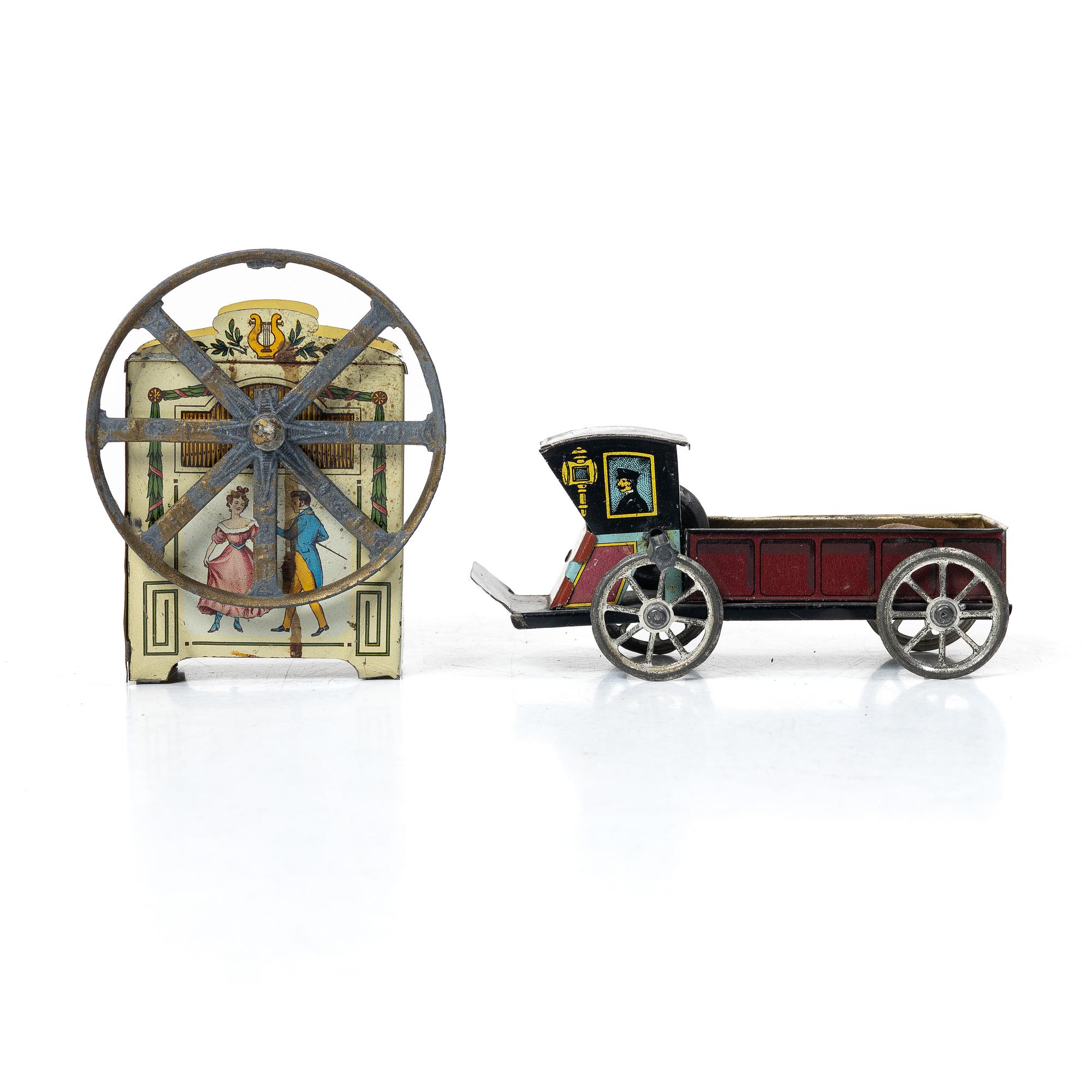 Tin toys, 8 pieces, first half of the 20th century.