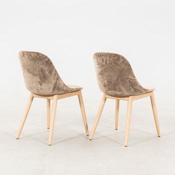 Norm architects stilar 2 st "Harbour dining chair" för Audo Copenhagen samtida.