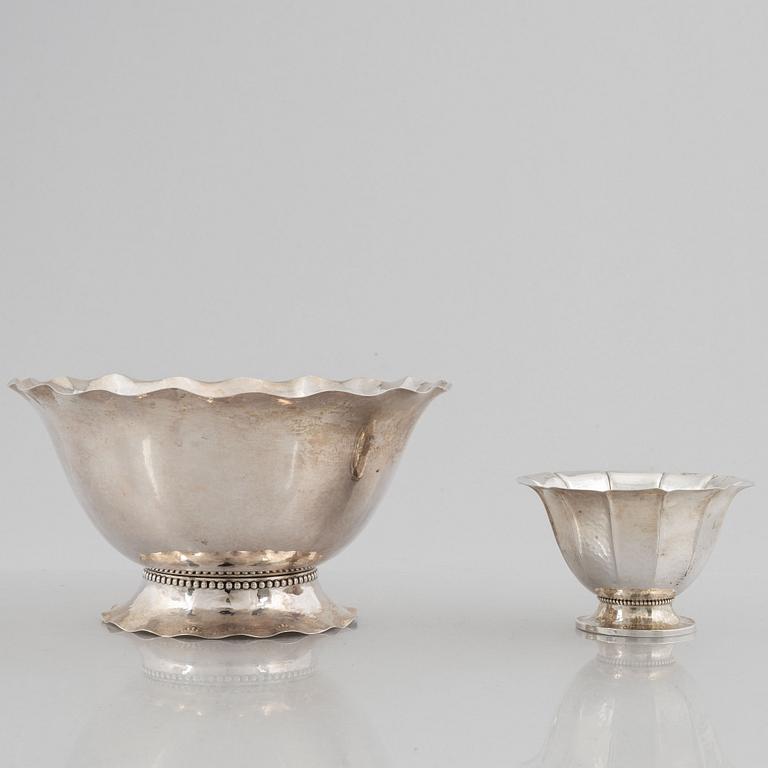 Two Swedish silver bowls, mark of CG Hallberg, Stockholm 1924-1925.