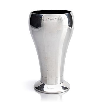 308. CG Hallberg, pokal/vas, silver, Stockholm 1912. Proveniens August Strindberg.