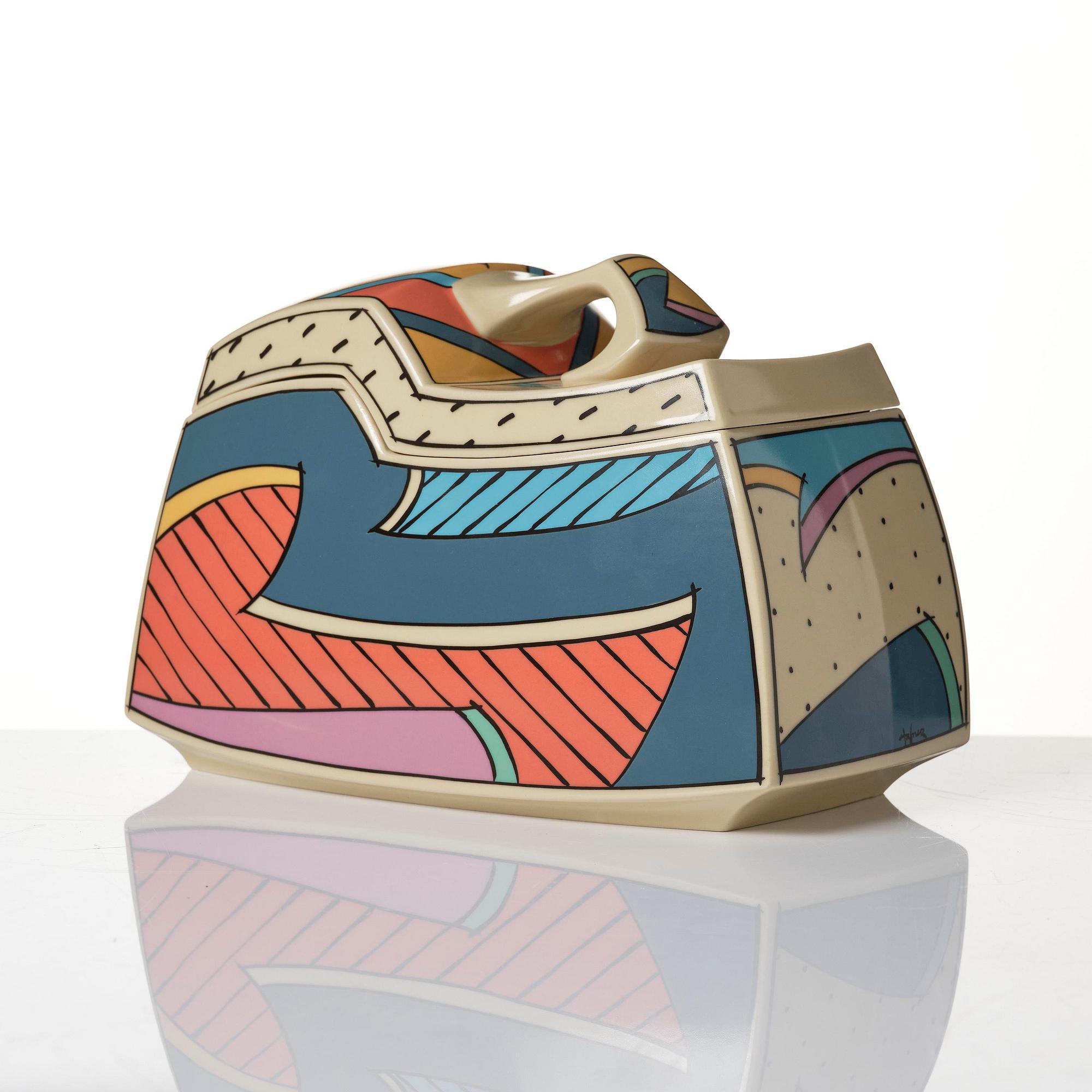Dorothy Hafner, a 47-piece "Flash" ceramic dinner service, Rosenthal, Germany, post 1984.
