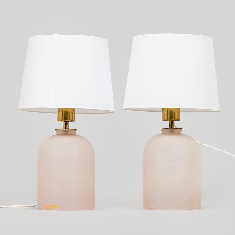 Pöytävalaisimia, pari, Murano, jälleenmyyjä Stockmann, 1980-luku.