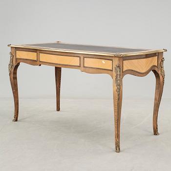 SKRIVBORD, rokokostil. 1900-tal.