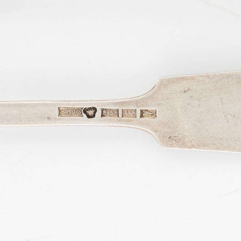 Bestick, 17 st, silver, bl a Osuusliike Kultaseppä, Åbo, Finland 1930.