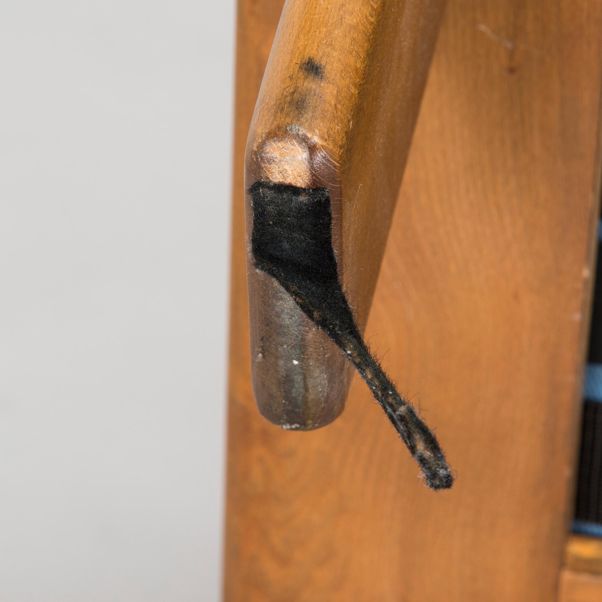 Esko Pajamies, Fåtöljer, ett par "Pele" och soffbord tillverkare Lepofinn 1970-tal.