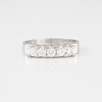 RING, med 5 briljantslipade diamanter, 0.50 ct.