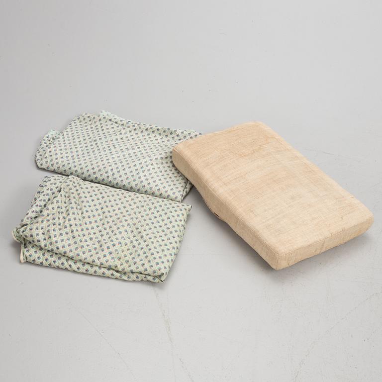 Soffa, tillskriven Ephraim Ståhl (mästare i Stockholm 1794-1820). Sengustaviansk.