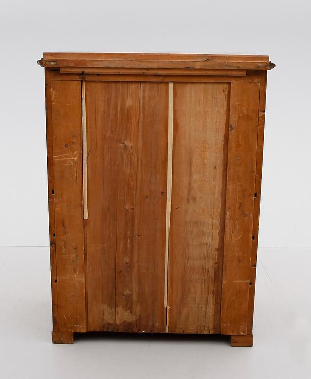 CHIFFONJÉ, 1800-talets mitt.