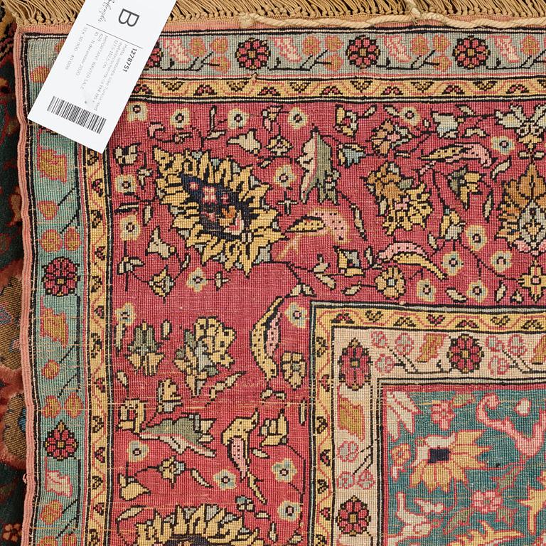 Matto, a semi-antique silk Turkish with metal brocade, ca 194-195 x 127,5-132,5 cm.