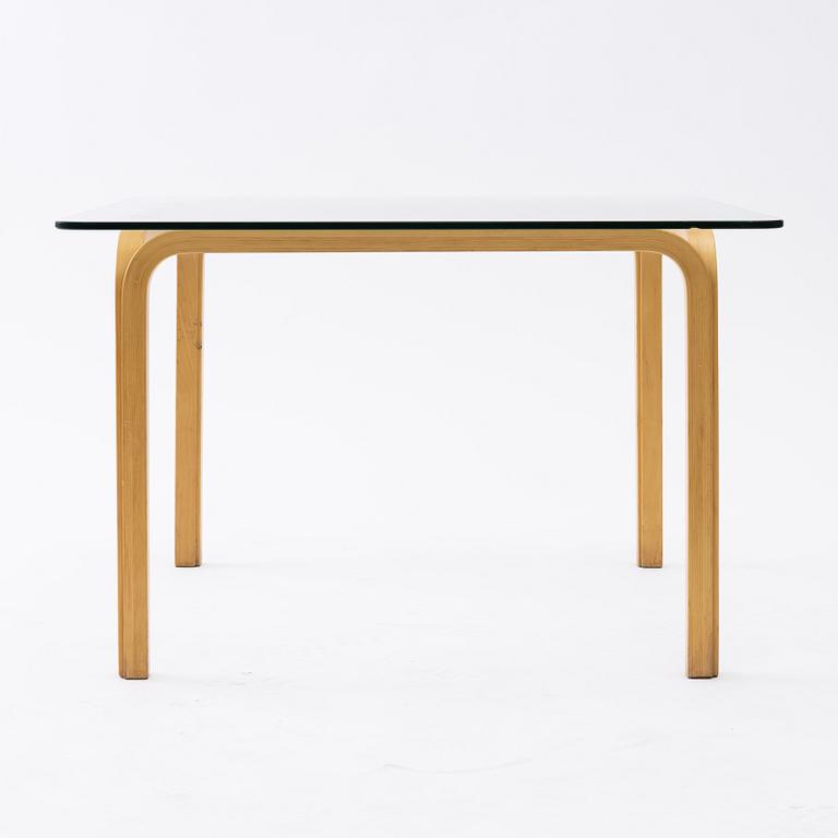 Alvar Aalto, soffbord, modell Y805, Artek, 1900-talets andra hälft.