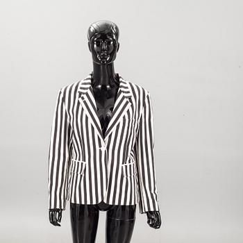 KAVAJ, Burberry.
