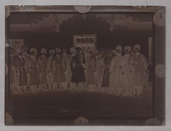 PARTI FOTONEGATIV PÅ GLASPLÅTAR, 14 st, ryska motiv, troligen 1920-tal.