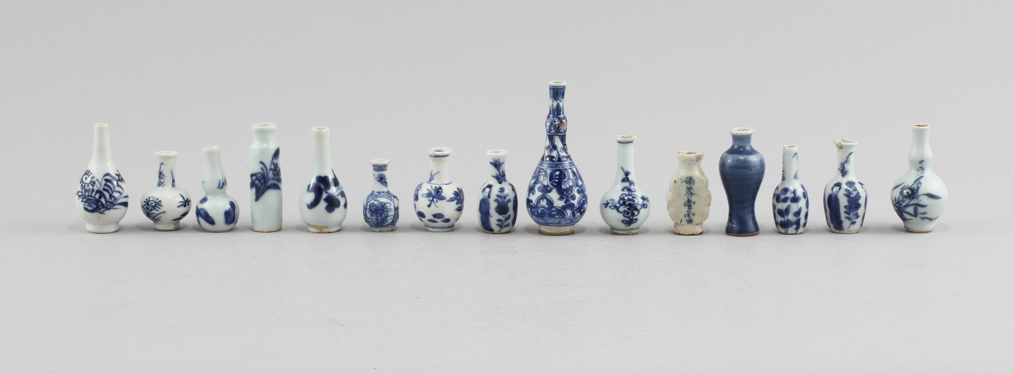 MINIATYRER, 15 st, porslin, Kina, omkring sekelskiftet 1800/1900.