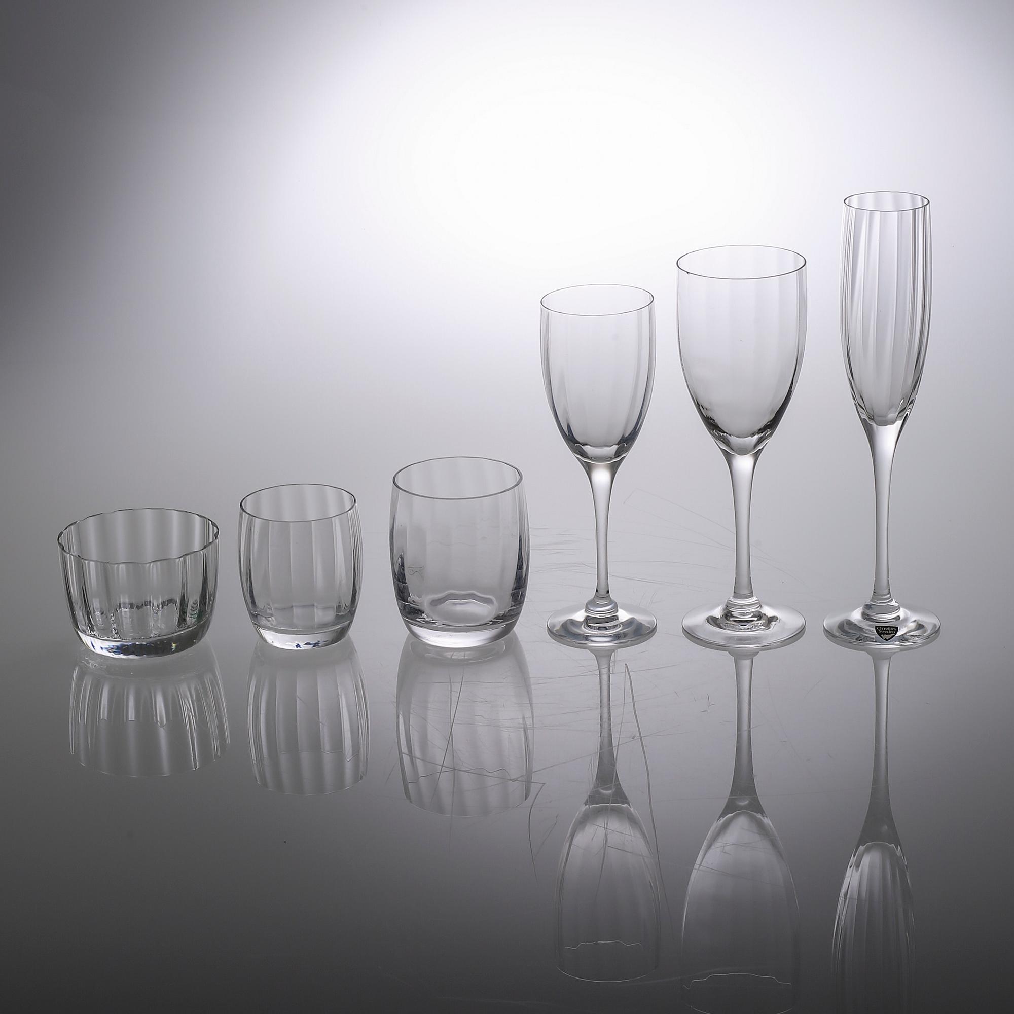 SERVISGLAS, 34 delar, "Optica", Gunnar Cyrén, Orrefors, 1900-talets andra hälft.